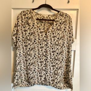 Women’s maurices paisley style blouse, great condition. Size L
